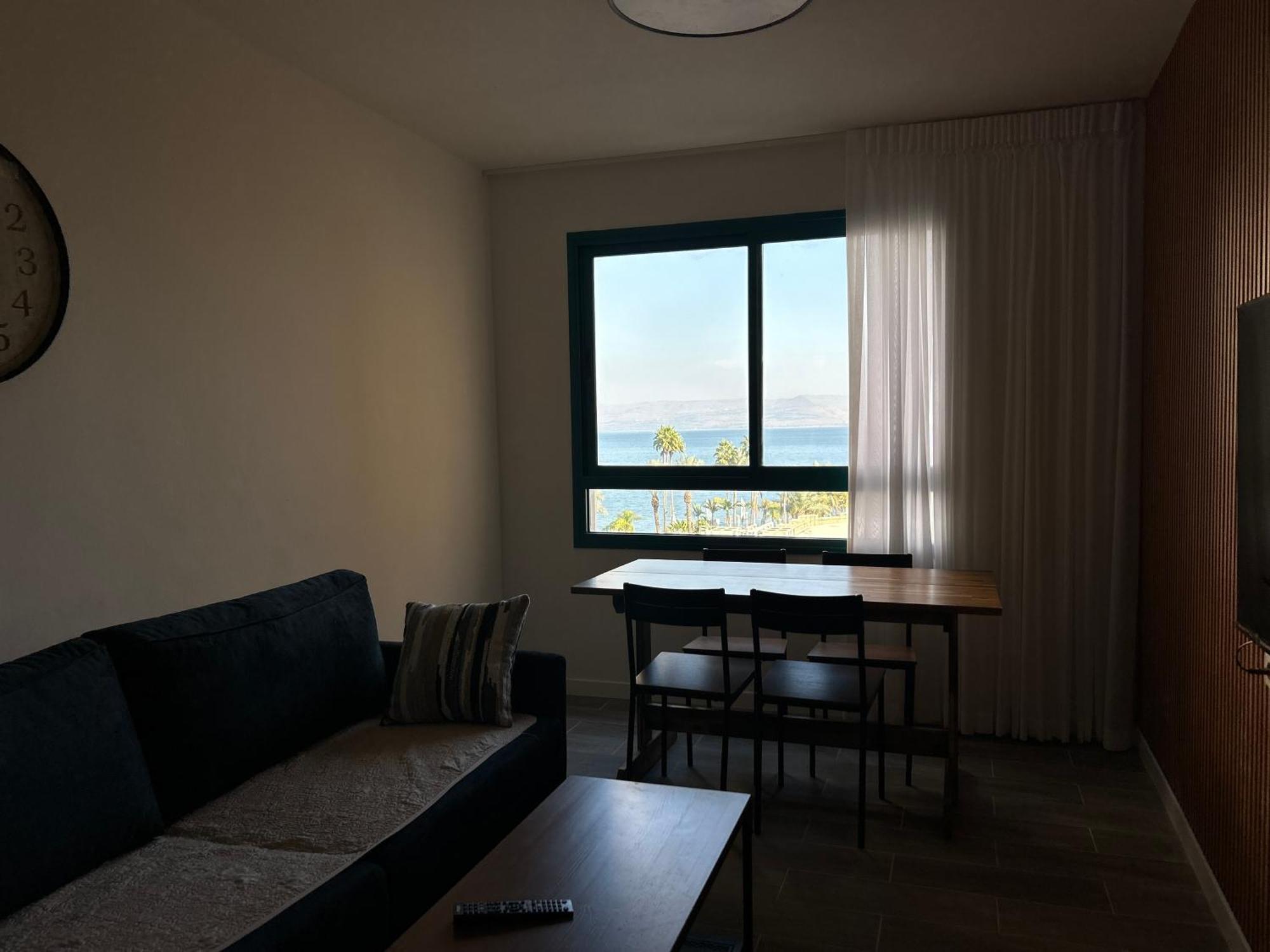 תכלת על הכינרת Light Blue On The Kinneret Lake 티베리아 외부 사진